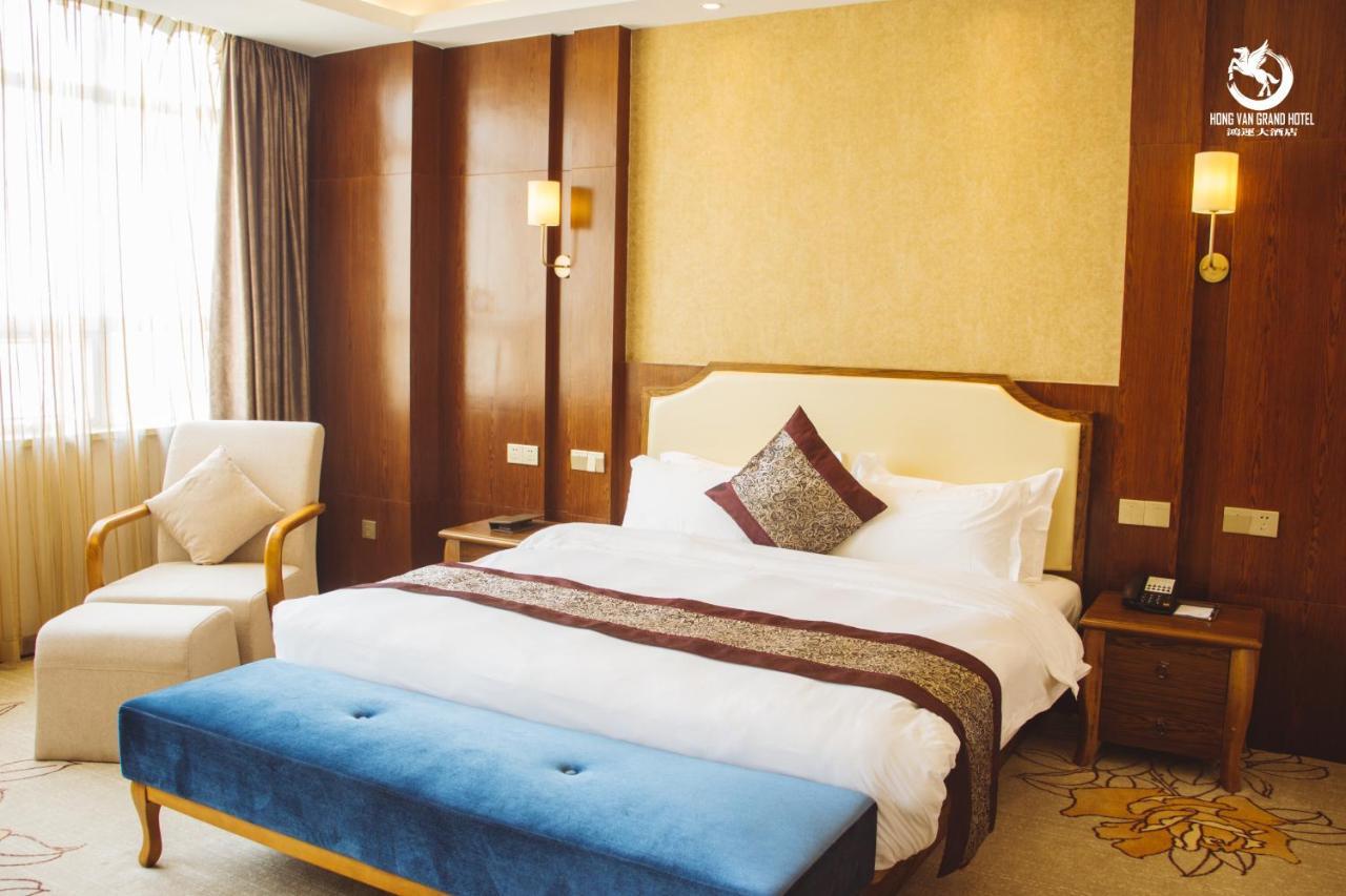 Hong Van Grand Hotel Mong Cai Exterior foto